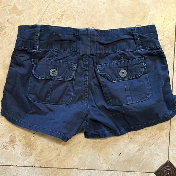 Shorts - Picture 3 of 3